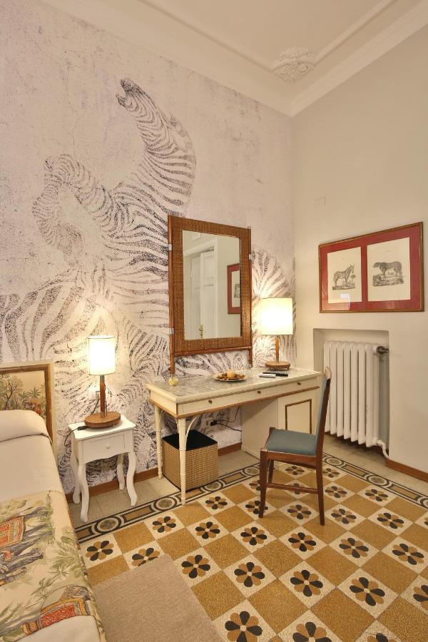 Madama Guest House ฟลอเรนซ์ ภายนอก รูปภาพ