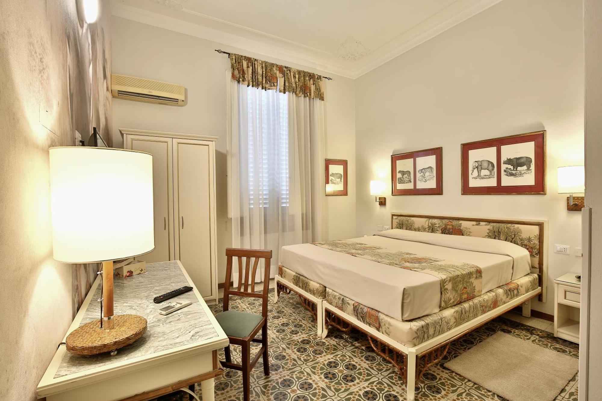 Madama Guest House ฟลอเรนซ์ ภายนอก รูปภาพ
